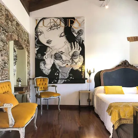 Villa Sleeps 12 With Pool And Wifi