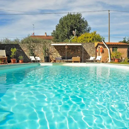 Villa Sleeps 12 With Pool And Wifi *
